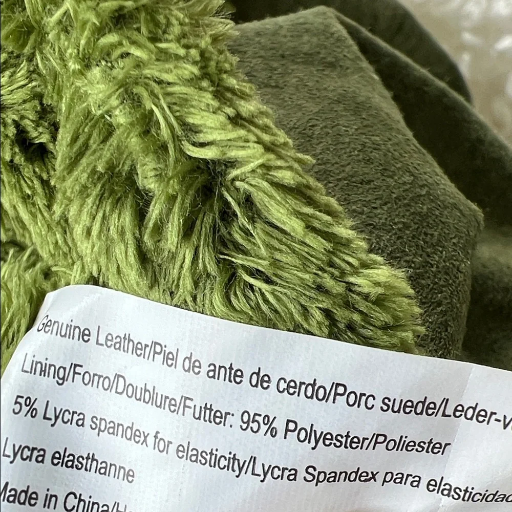 Isotoner Olive Green Suede Genuine Leather Women's Gloves NWT Size S - Picture 9 of 14